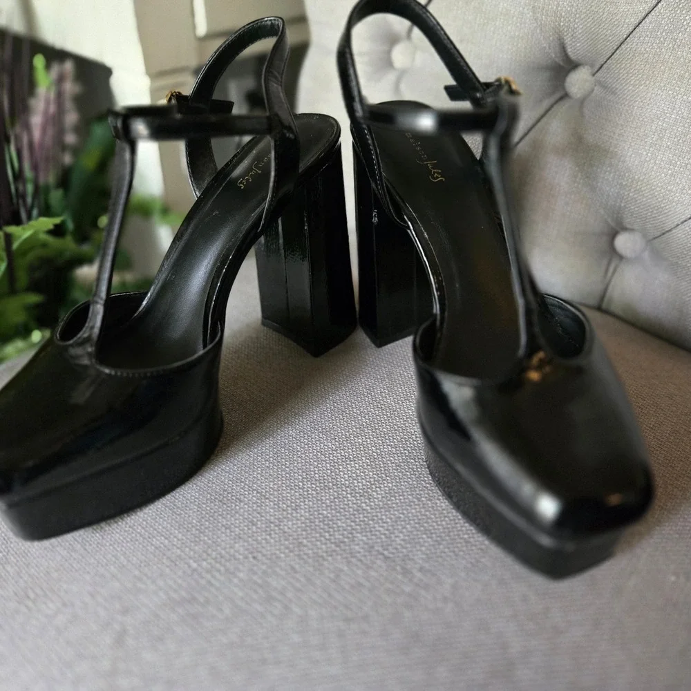 Maison Jules Black Patent Leather  T-Strap  Platform Mary Jane Heels ~8 Y2k‎